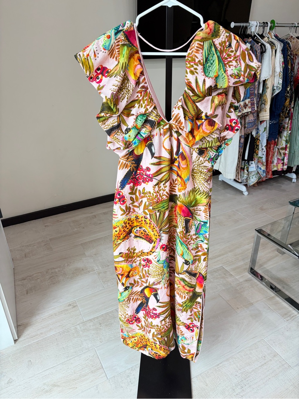 Farm Rio: INTO THE JUNGLE PINK SLEEVELESS MIDI DRESS - Picture 14 of 14